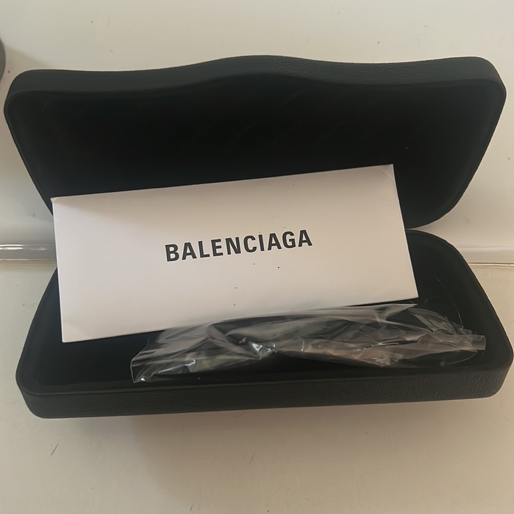 BALENCIAGA GLASSES CASE
